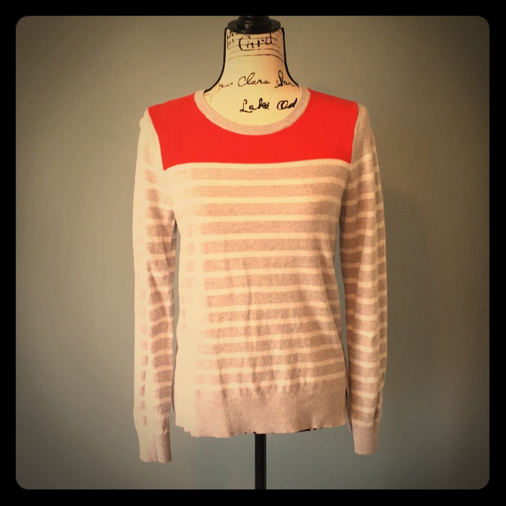 Loft Sweater -lightweight w/slight high low detail